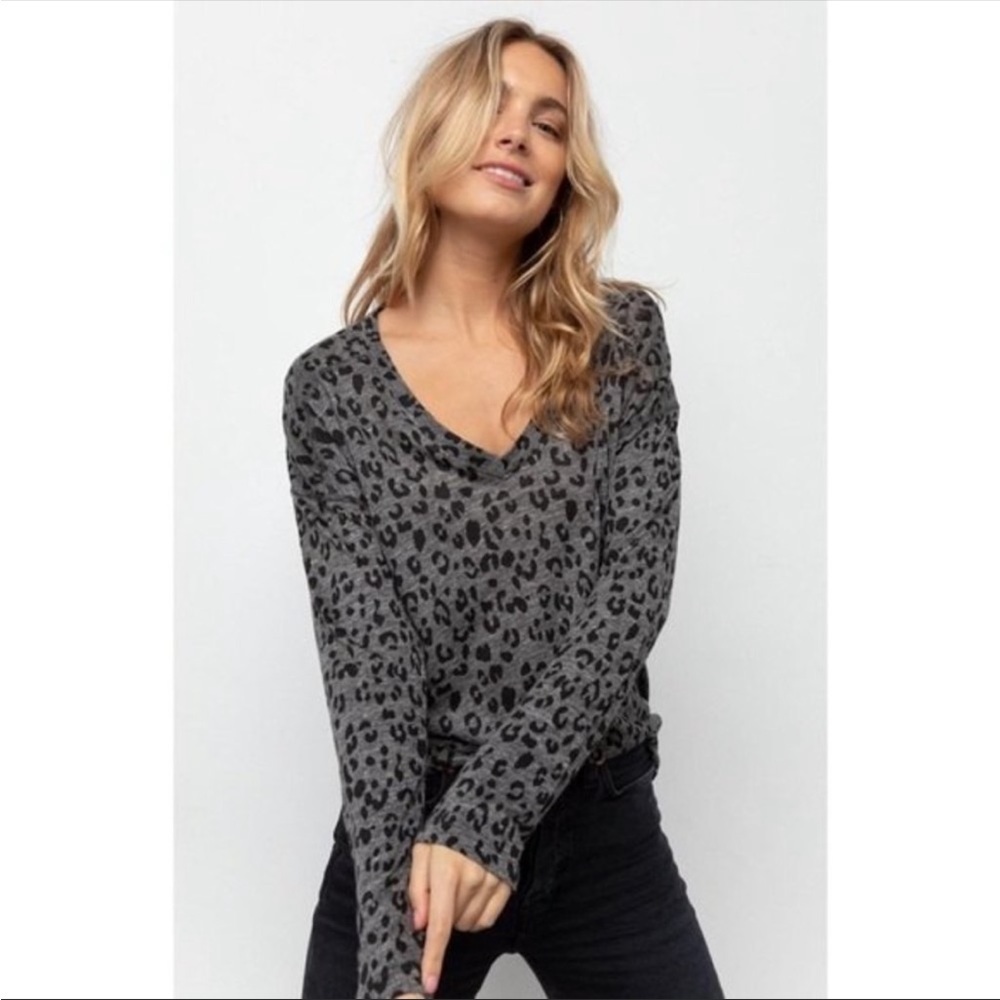 Rails Linen Charcoal Leopard Print Ls Tee Mobwife - image 2